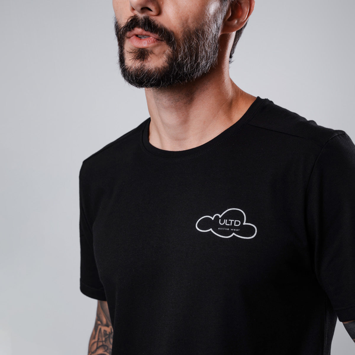Camiseta Confort Head In The Clouds Black