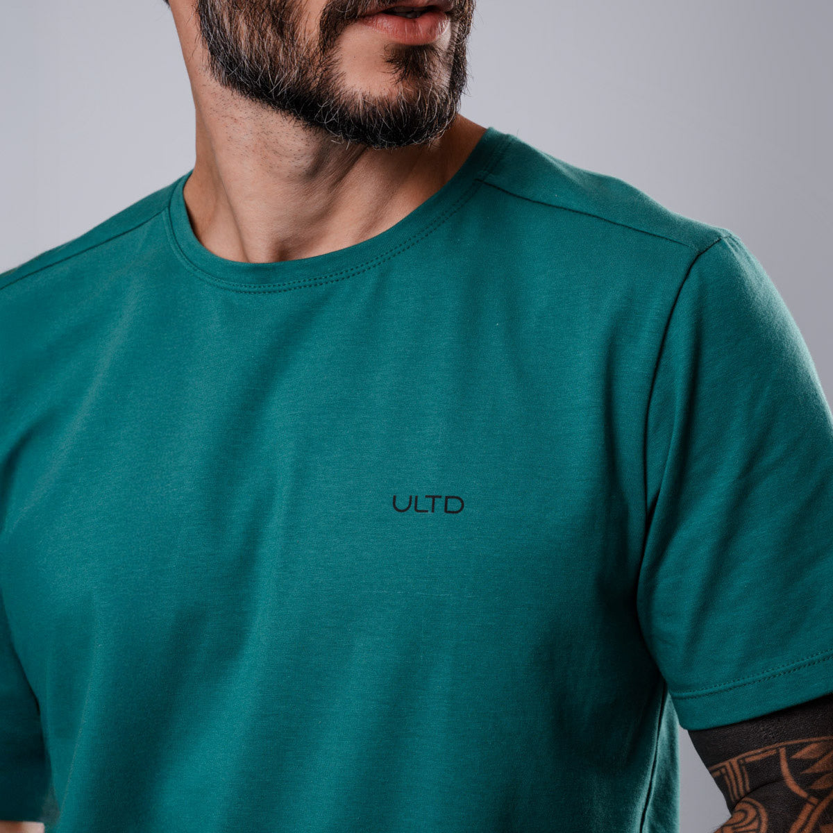 Camiseta Confort Essential Green