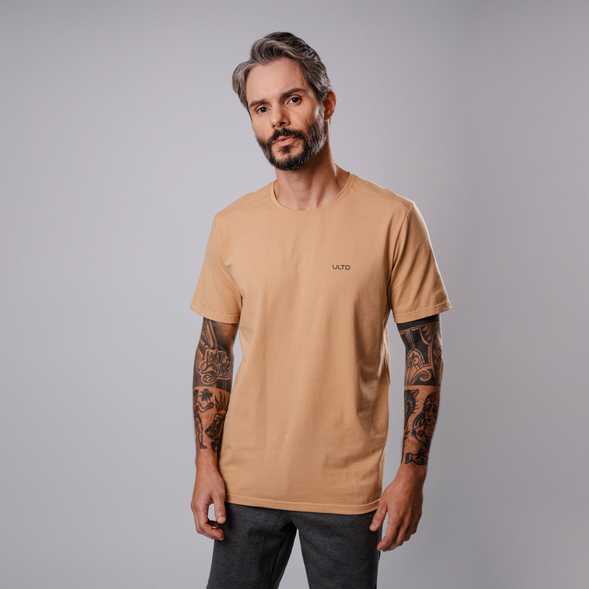 Camiseta Confort Essential Sand